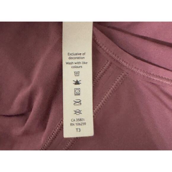 Lululemon Do the Daily Front Twist Four Way Stretch Hip Length Plum Size 2 - Picture 9 of 10